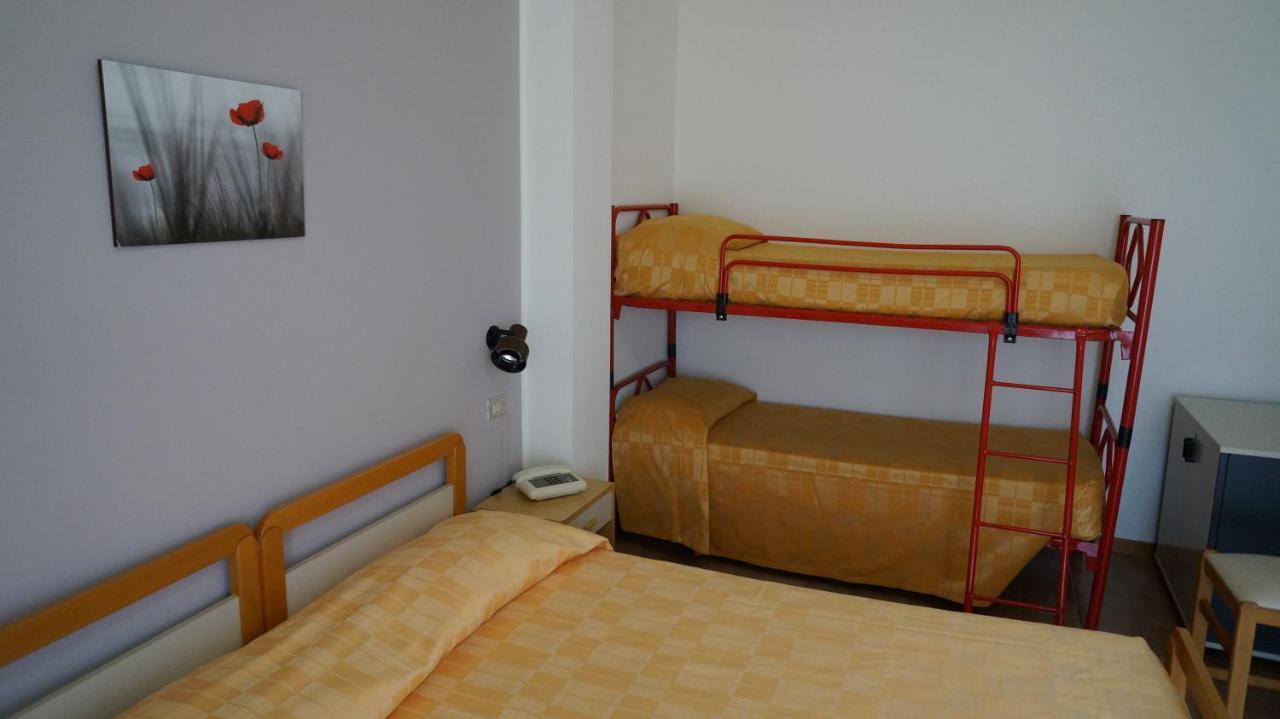 Tortoreto Hotel Quattropalme מראה חיצוני תמונה