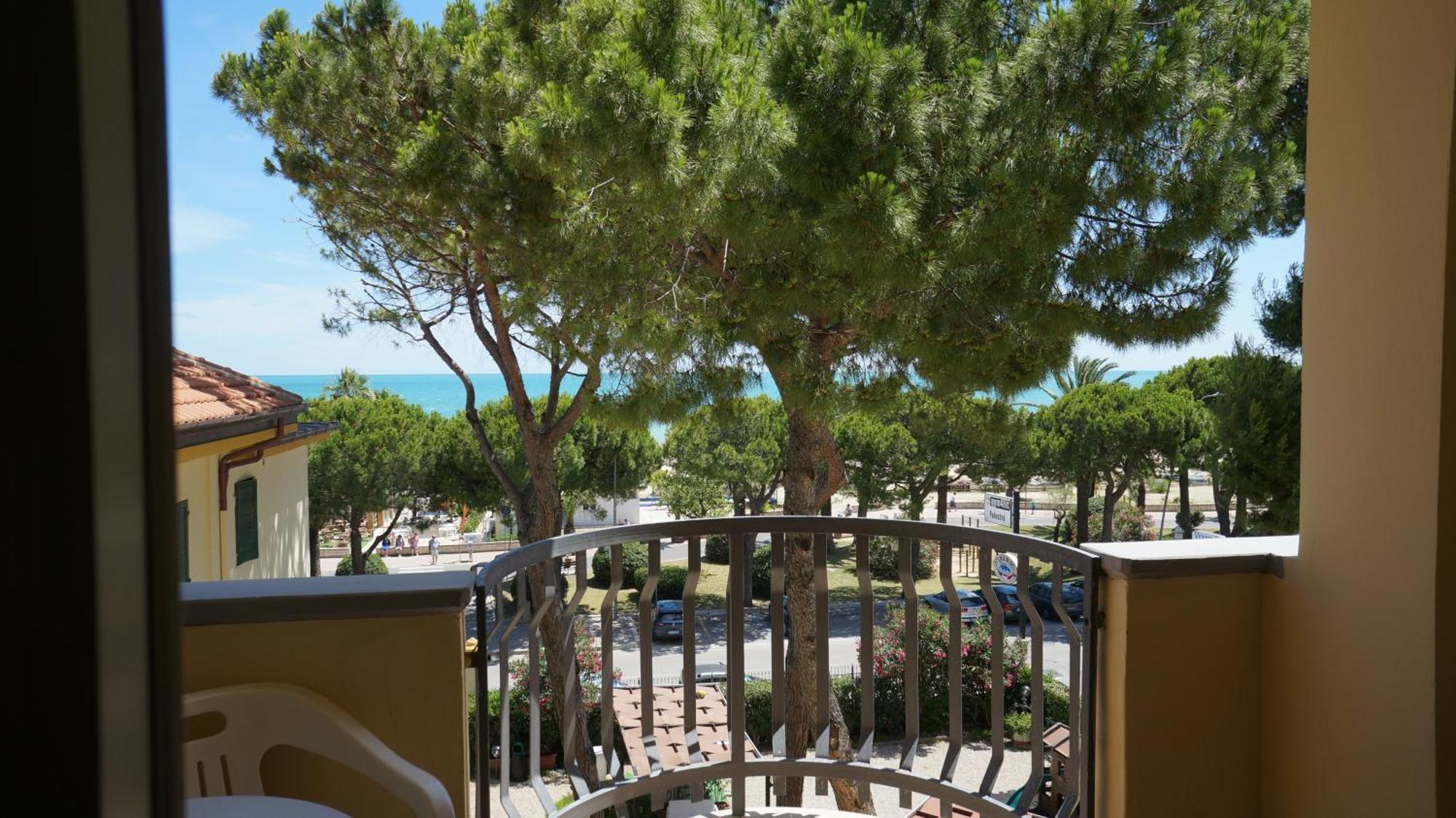 Tortoreto Hotel Quattropalme מראה חיצוני תמונה