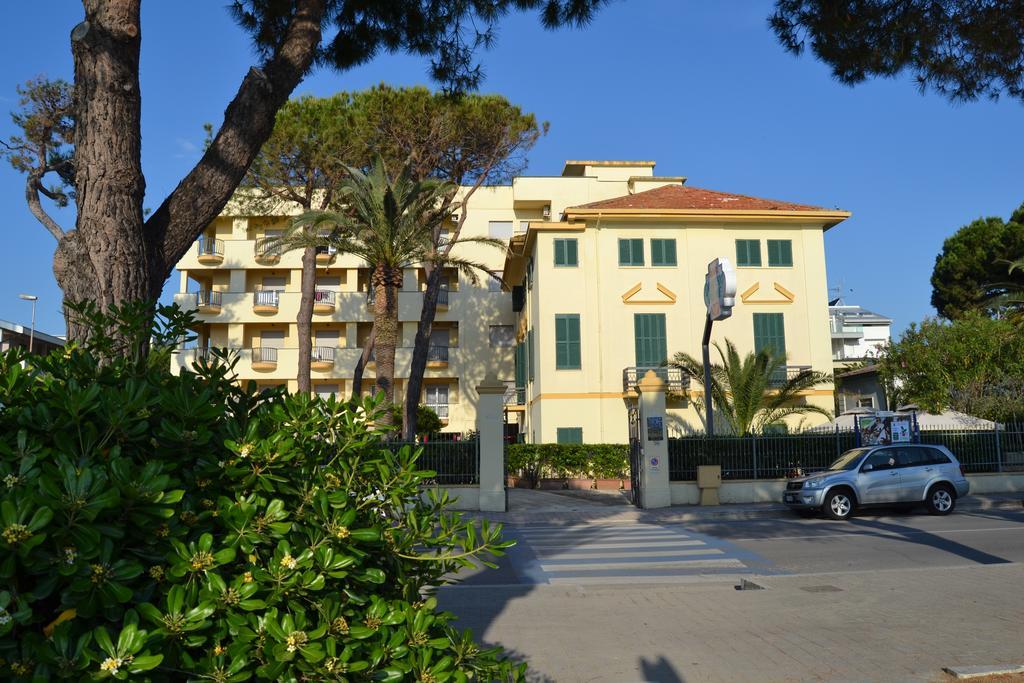 Tortoreto Hotel Quattropalme מראה חיצוני תמונה